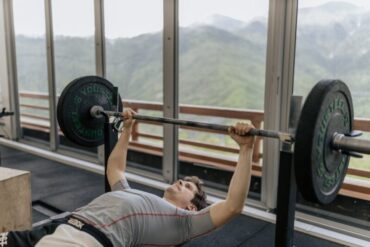 Rätt teknik på gymmets basövningar